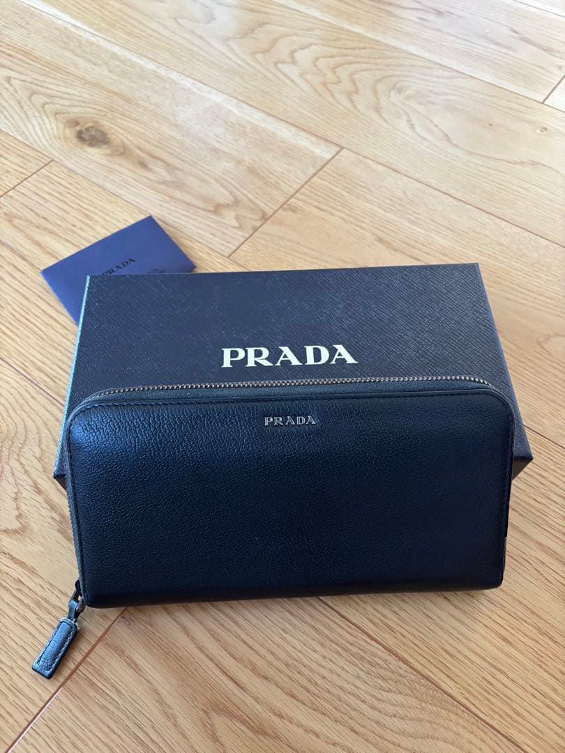 プラダ 長財布　大阪泉佐野りんくう店で購入