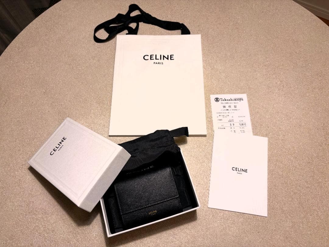 CELINEセリーヌ　スモールトリフォールドウォレット ミニ財布　ブラック