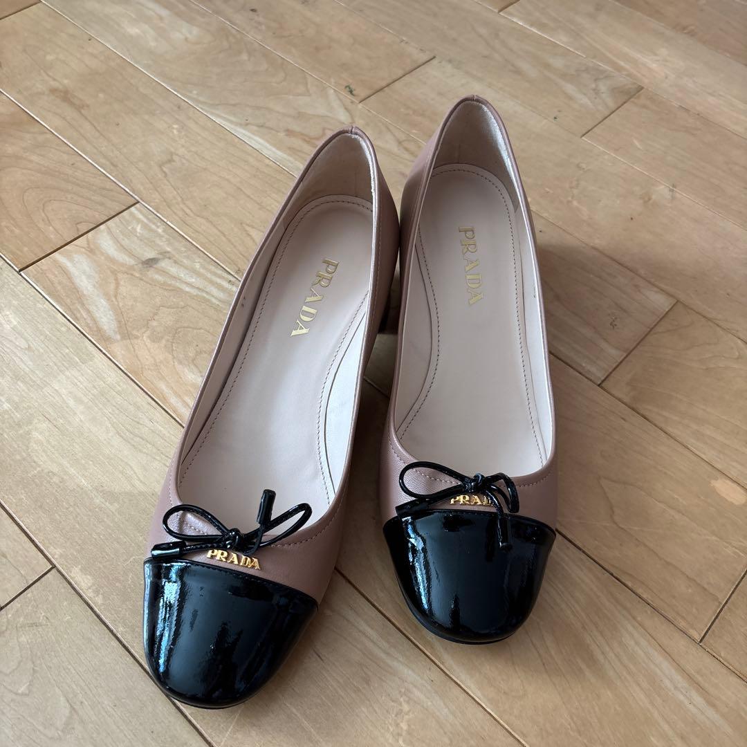 プラダパンプス
