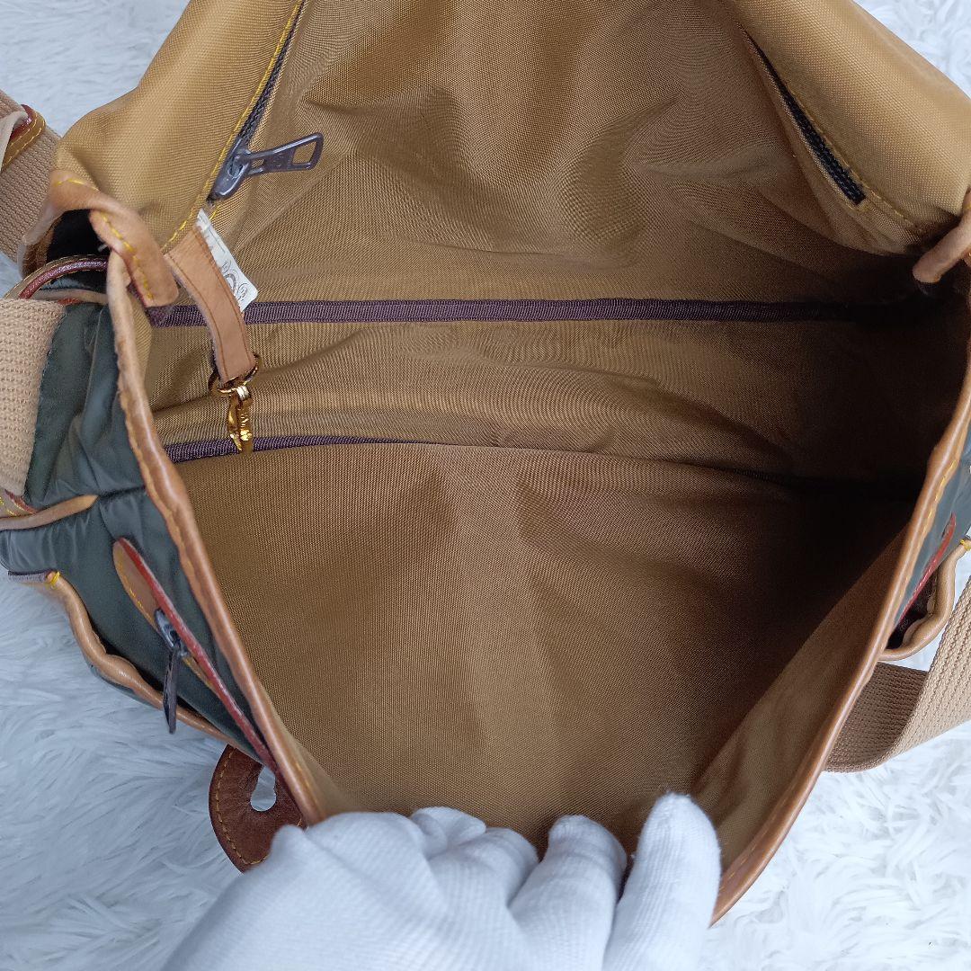 美品 HUNTING WORLD ショルダーバッグ バチュークロス バチューサー