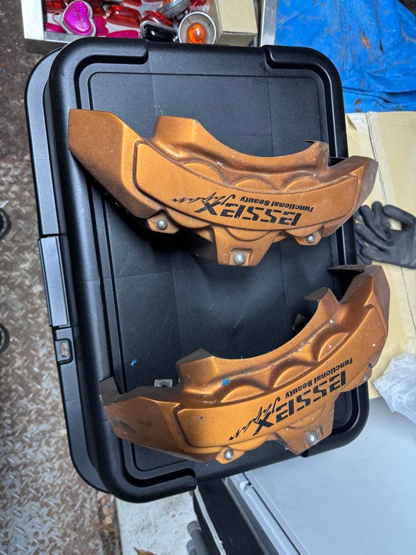 5*3様 ハイエース　キャリパーカバー