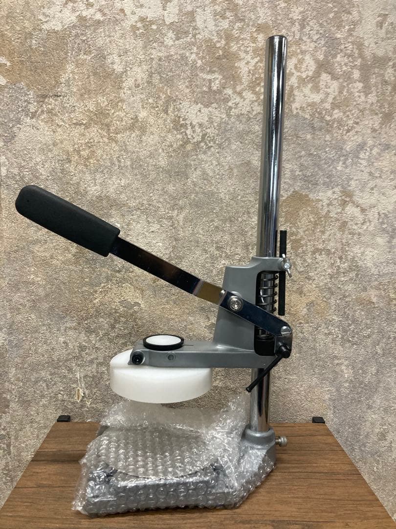 【SC-02】卓上 打栓機／キャッパー手動レバー式 高さ調整・深さ調整可 取説付