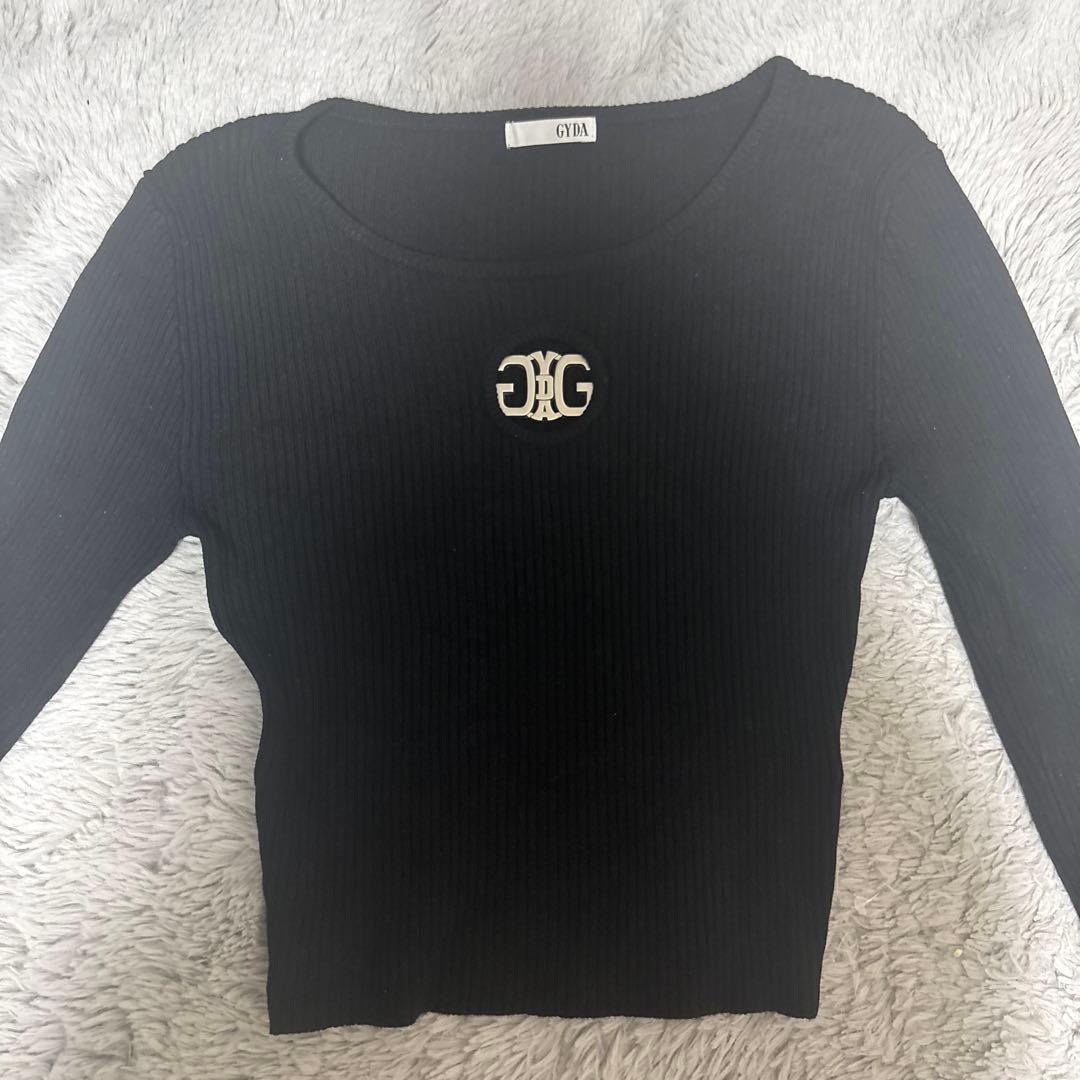GYDA Symmetry GYDA MOLDクルーネックニットトップス 黒