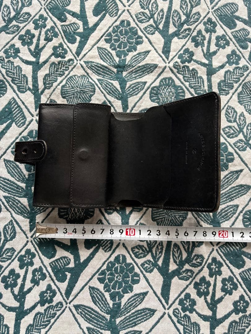 ARTS&SCIENCEのジャバラウォレット