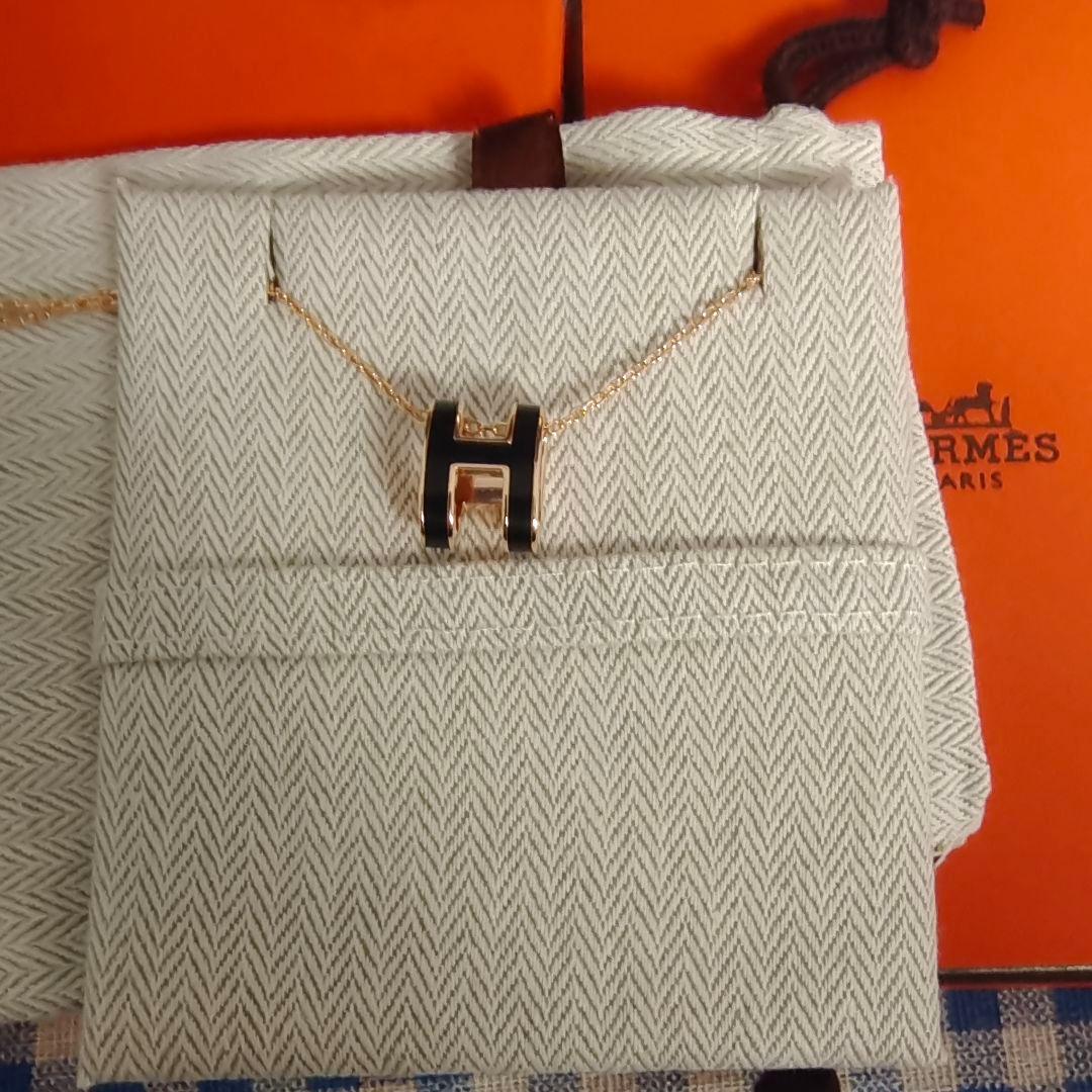 Hモチーフ ネックレス