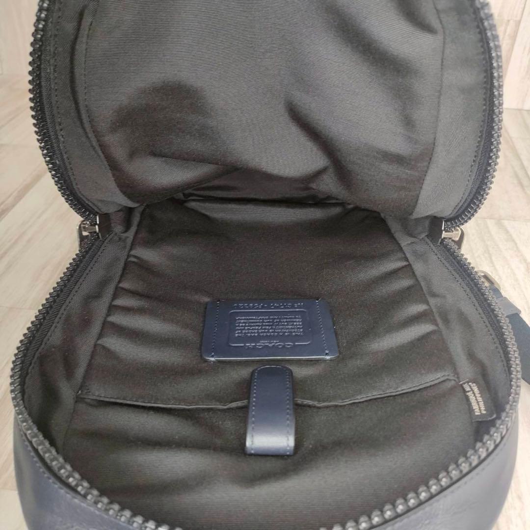 45 COACH コーチ　ボディーバッグ