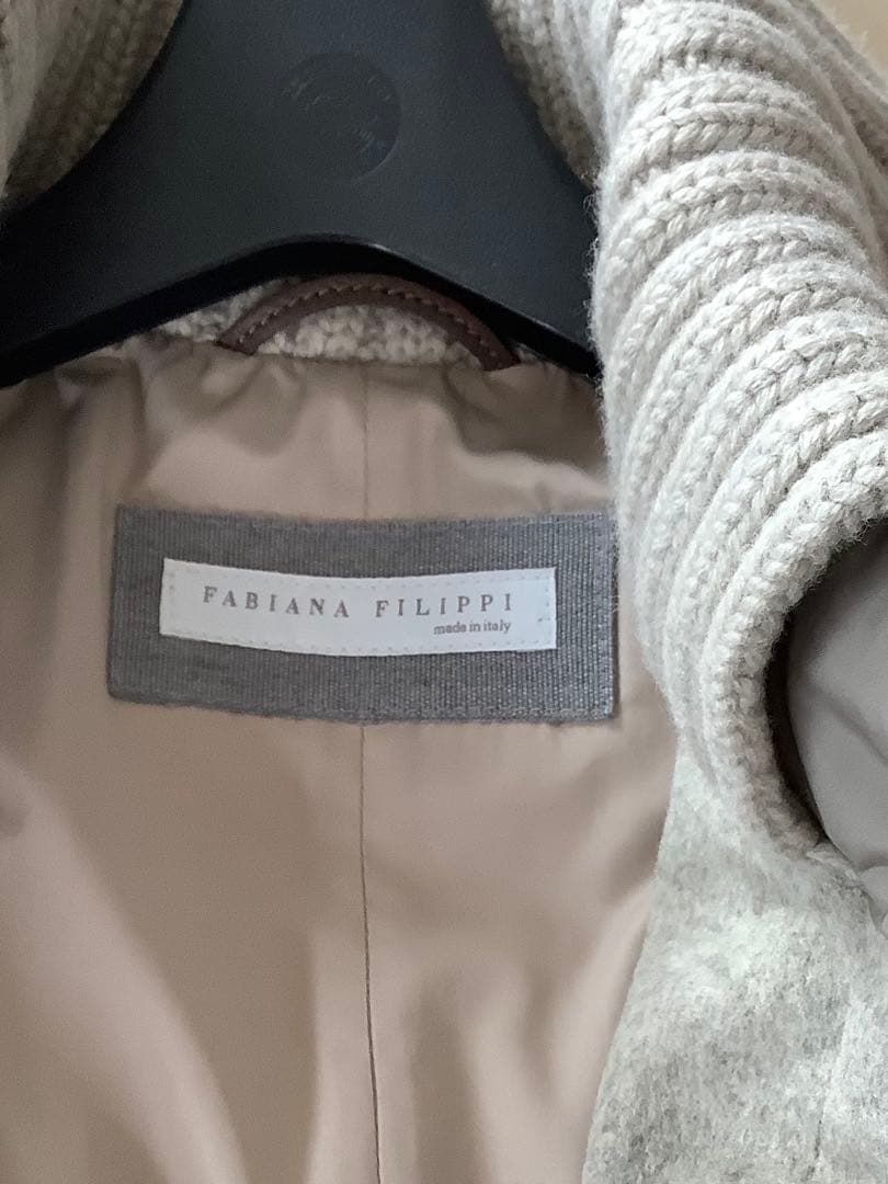 新品同様 ファビアナのオシャレなコート