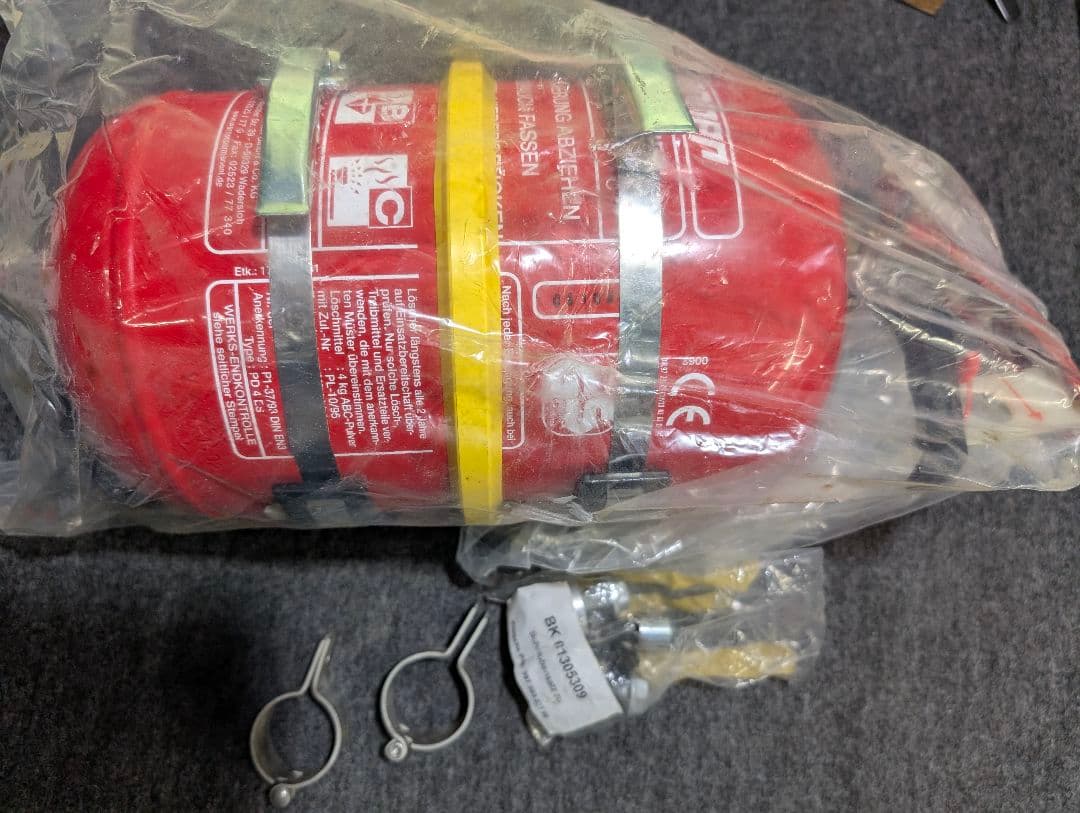 PORSCHE ポルシェ 911 997 GT3RS 車載 消火器