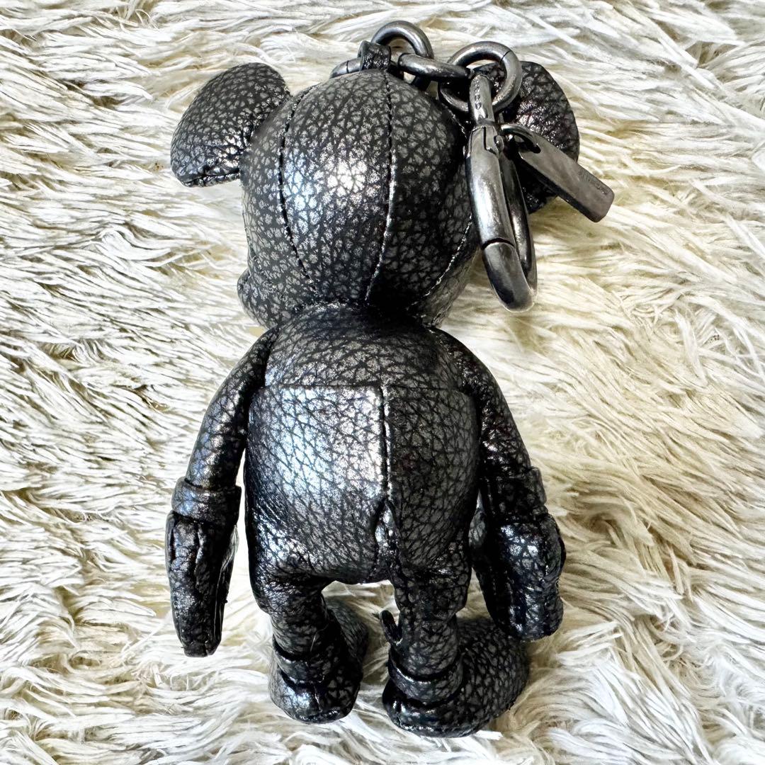 コーチ　ディズニーコラボ　ミッキーマウス　キーホルダー　レザー　チャーム