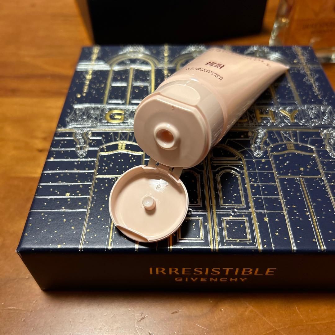 GIVENCHY IRRESISTIBLE 香水とボディミルクセット