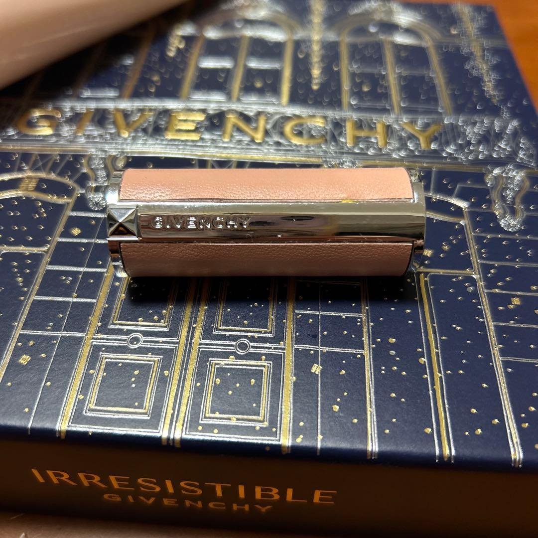 GIVENCHY IRRESISTIBLE 香水とボディミルクセット