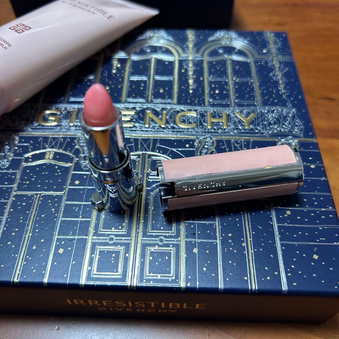 GIVENCHY IRRESISTIBLE 香水とボディミルクセット