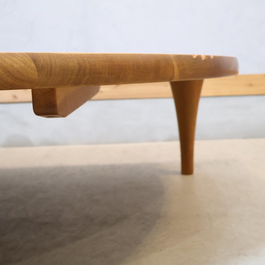 飛騨産業 キツツキ 森のことば オーク無垢材 節入り 半円形リビングテーブル