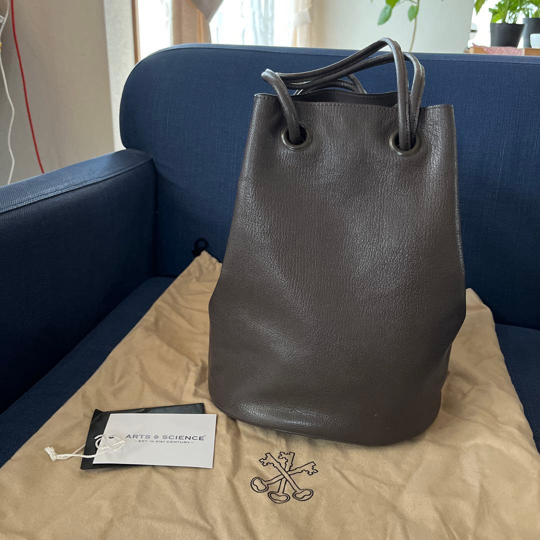 ARTS & SCIENCE ダークブラウン バケツ型トートバッグ