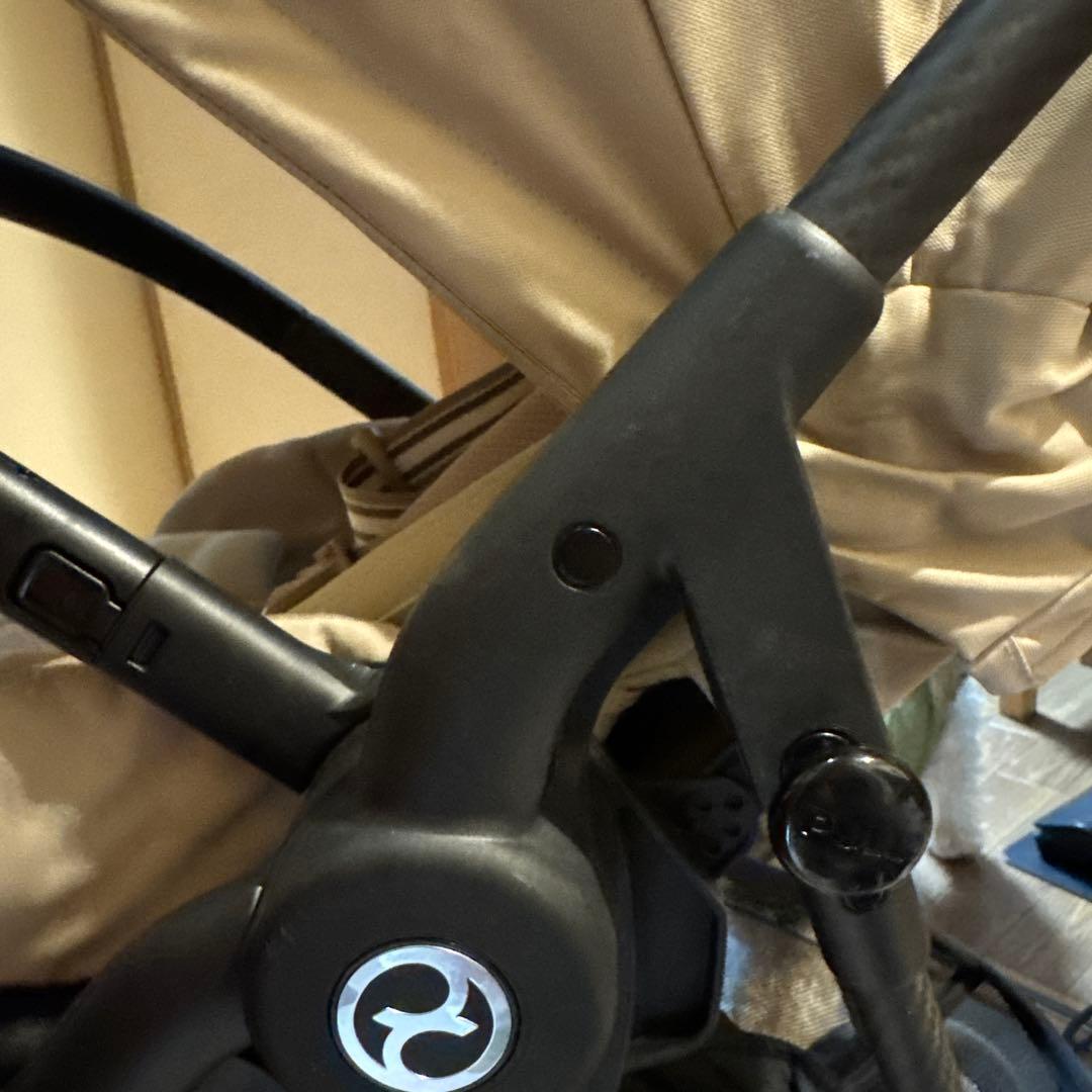 アーモンドベージュ ベビーカー