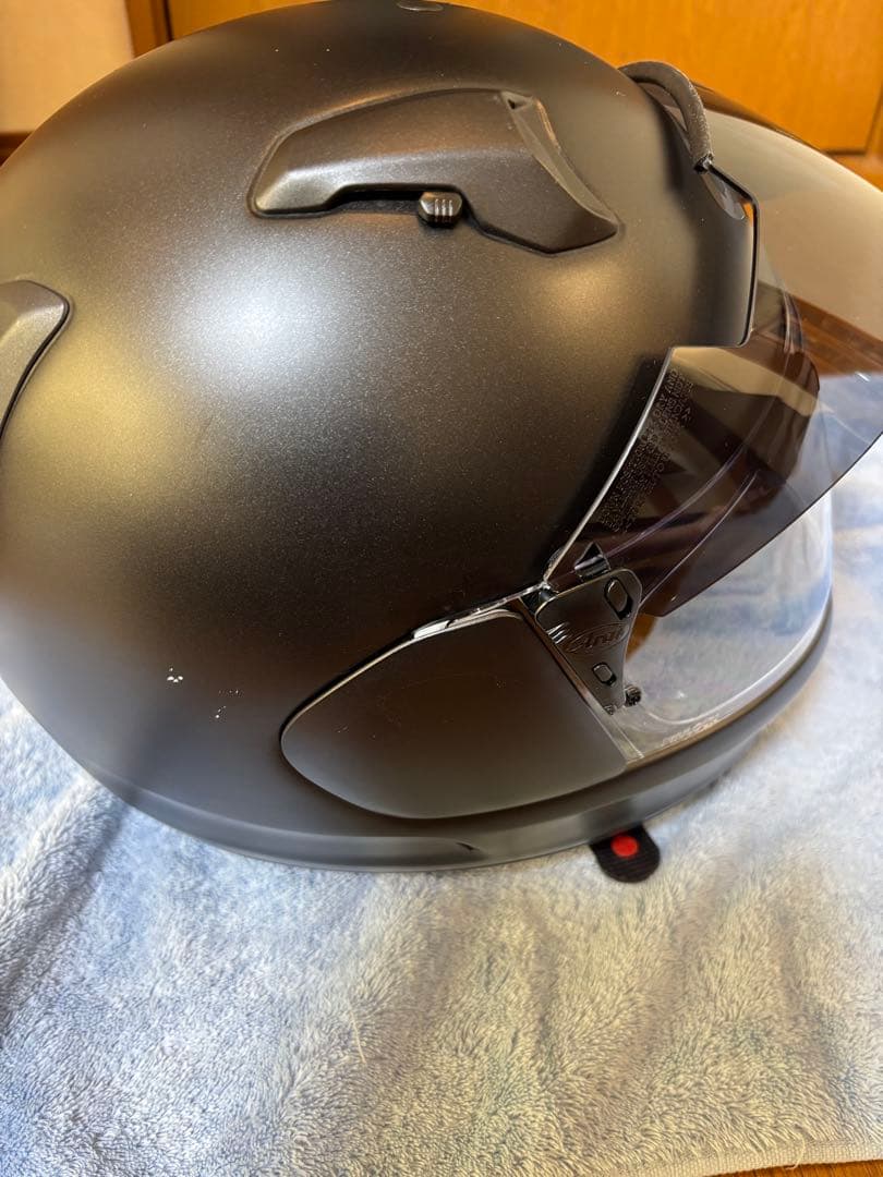 Arai XDフルフェイスヘルメット フラットブラック、サンバイザー付