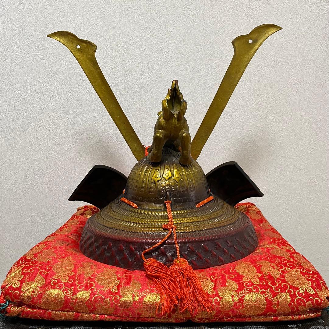 刻印あり　源九郎義経　長鍬型獅子頭の兜「出世兜」