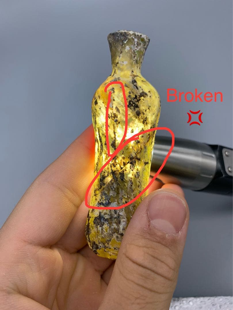 アフガニスタンの銀化ガラス/ローマンガラスボトル