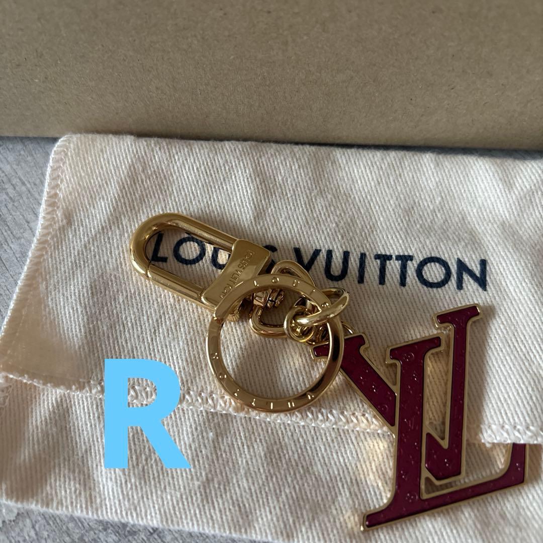 ルイヴィトン　ポルトクレ　LVナノグラム