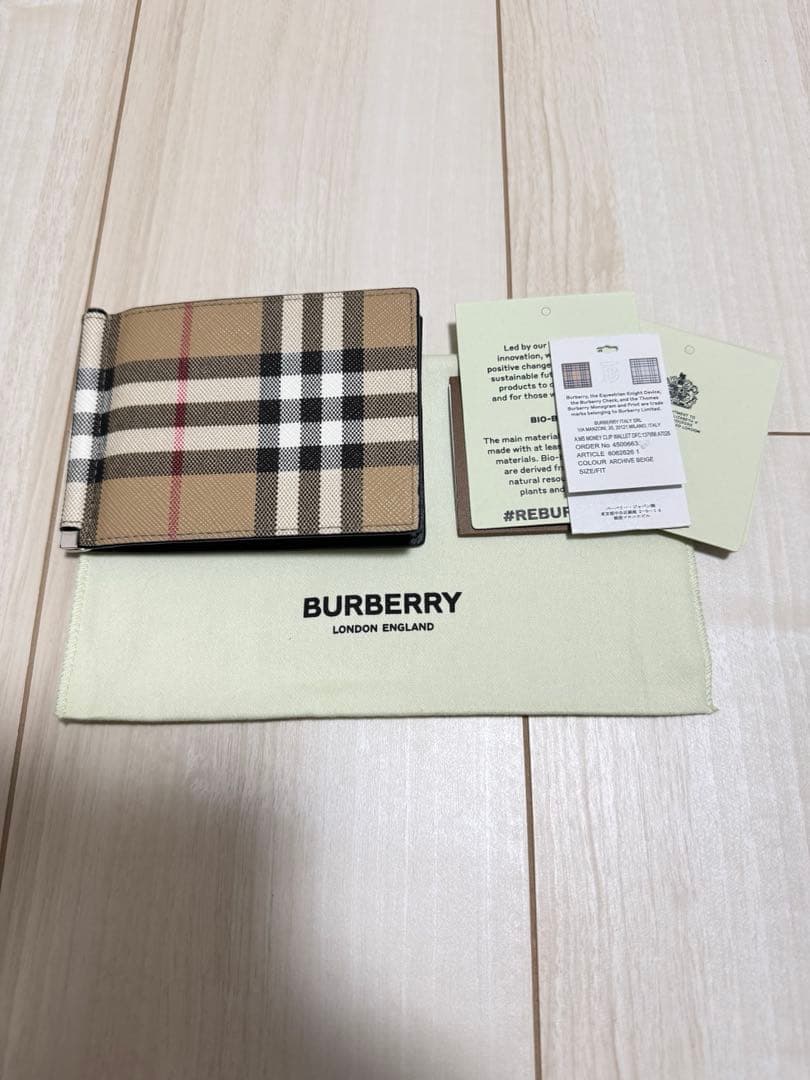 やまこめ様 新品 BURBERRY MONEY CLIP WALLET