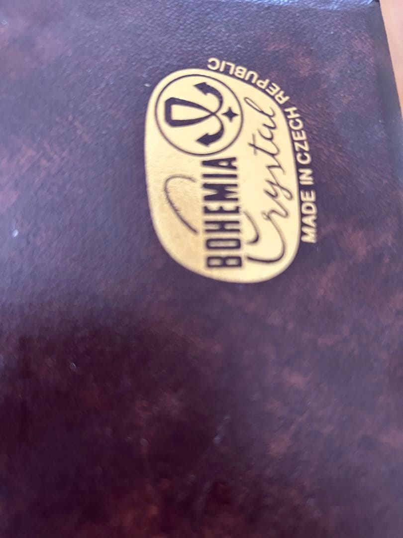 ボヘミアンクリスタル. ハンドカット 花瓶24%Pb0チェコ製 箱 説明書付き