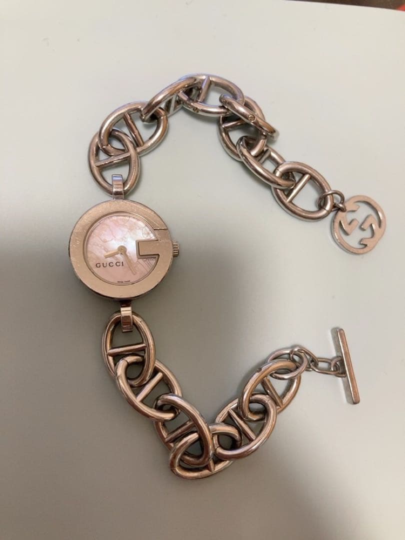 GUCCI クォーツ腕時計 パールホワイト