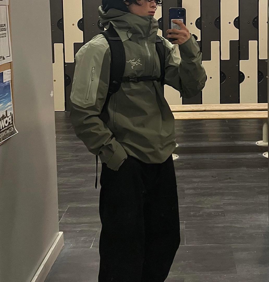 限定モデルARC'TERYX セイバーアノラック