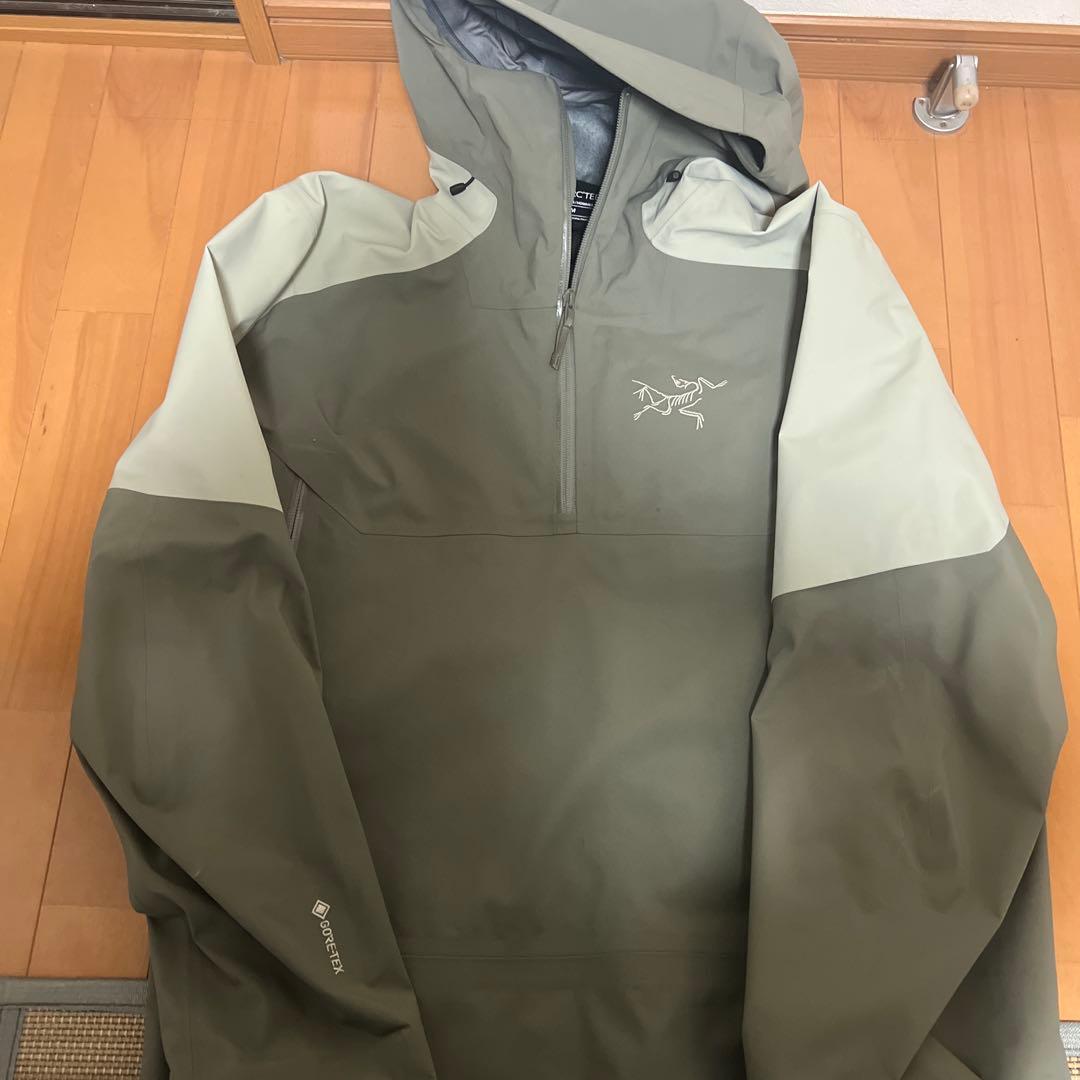 限定モデルARC'TERYX セイバーアノラック