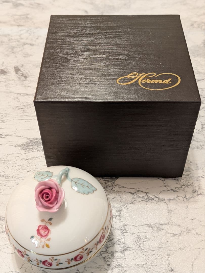 【美品】HEREND 　ヘレンド　ローズガーランド　マルボンボン　小物入れ