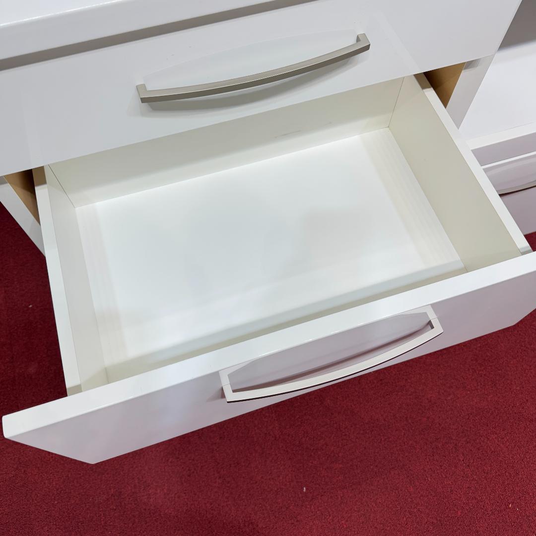 東京23区送料無料　超美品ニトリキッチンボード　幅100㎝　キッチン収納　食器棚