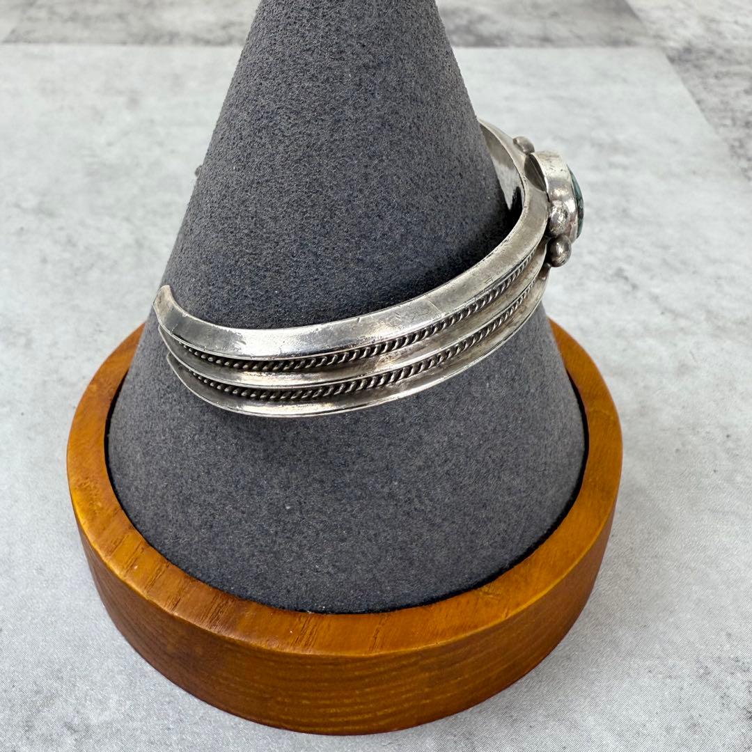 NAVAJO ナバホ S刻印 OLD ターコイズ　ヘヴィーシルバーバングル