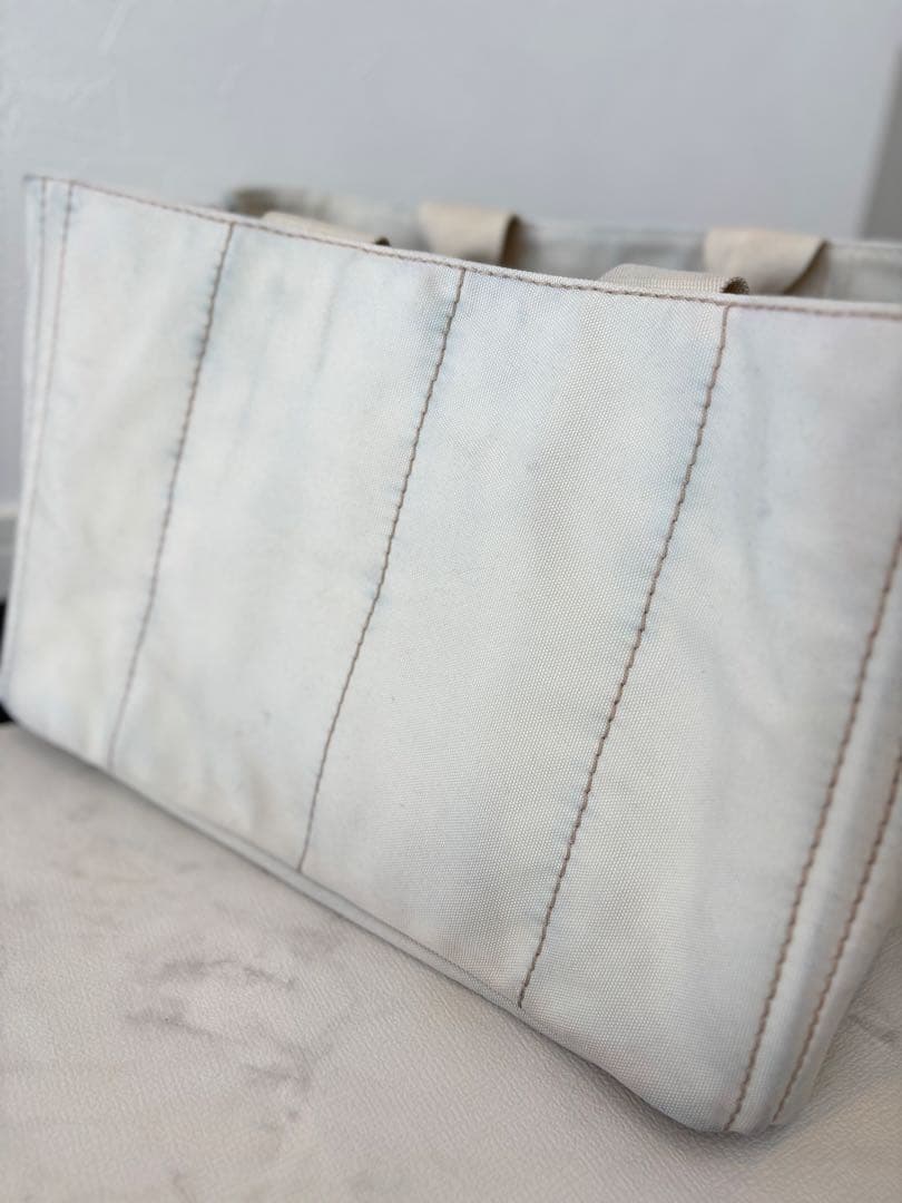 【最終値下げ】PRADA ホワイト ガナパ