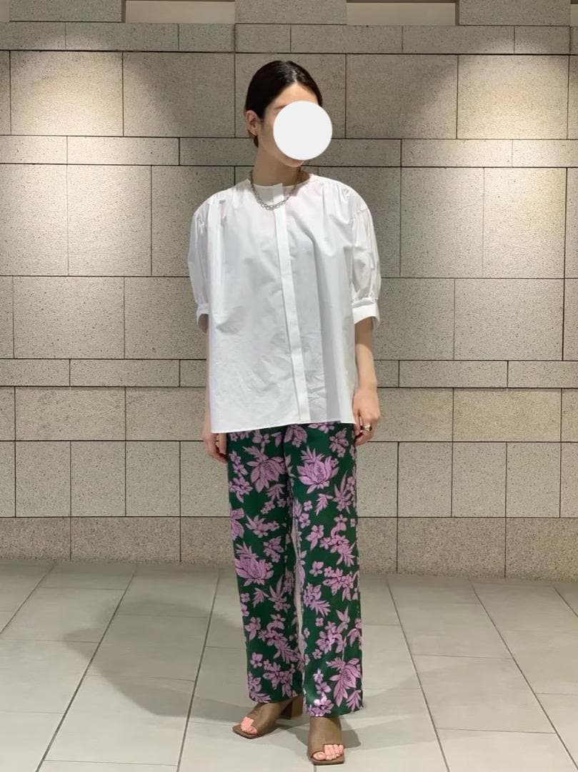 美品 ユナイテッドアローズ TOKYO 1,7万円 ノーカラーブラウス C334