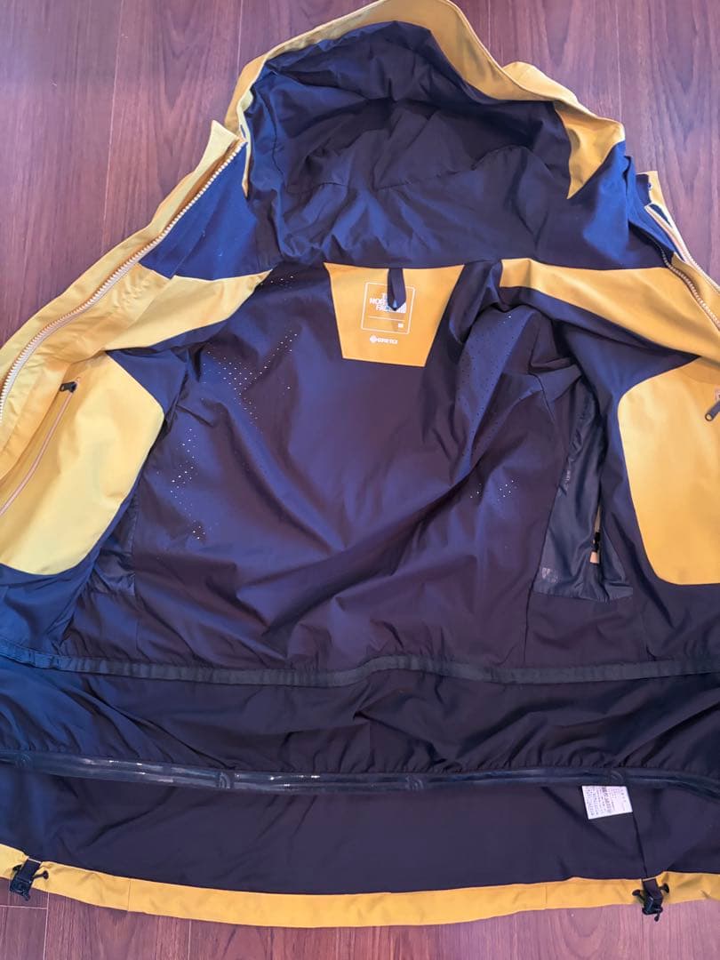 美品　THE NORTH FACE マウンテンジャケット NP61800 M