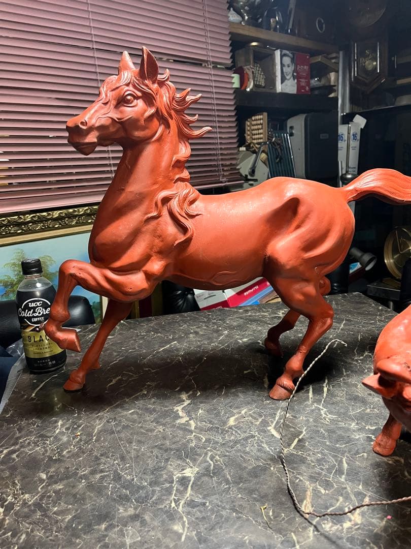 鉄製の馬、特大馬の置物、馬の置物、たてがみの馬、66センチ馬、11キロ