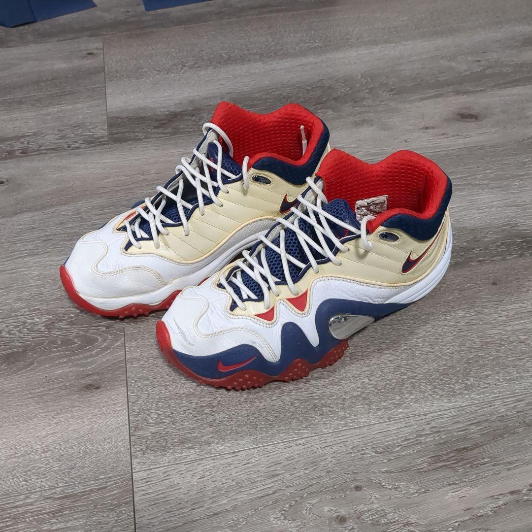 和真　NIKE ZOOM UPTEMPO V