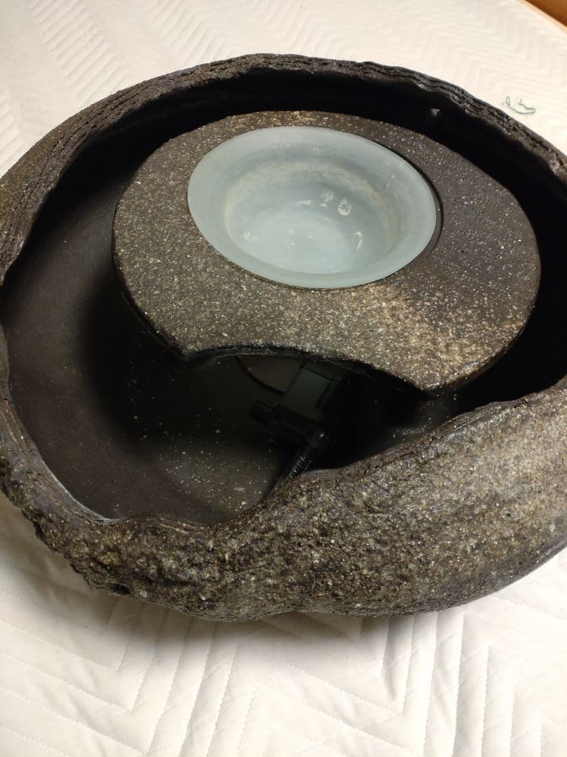 信楽焼　水鉢　睡蓮鉢　水音　 水琴窟　つくばい　電動