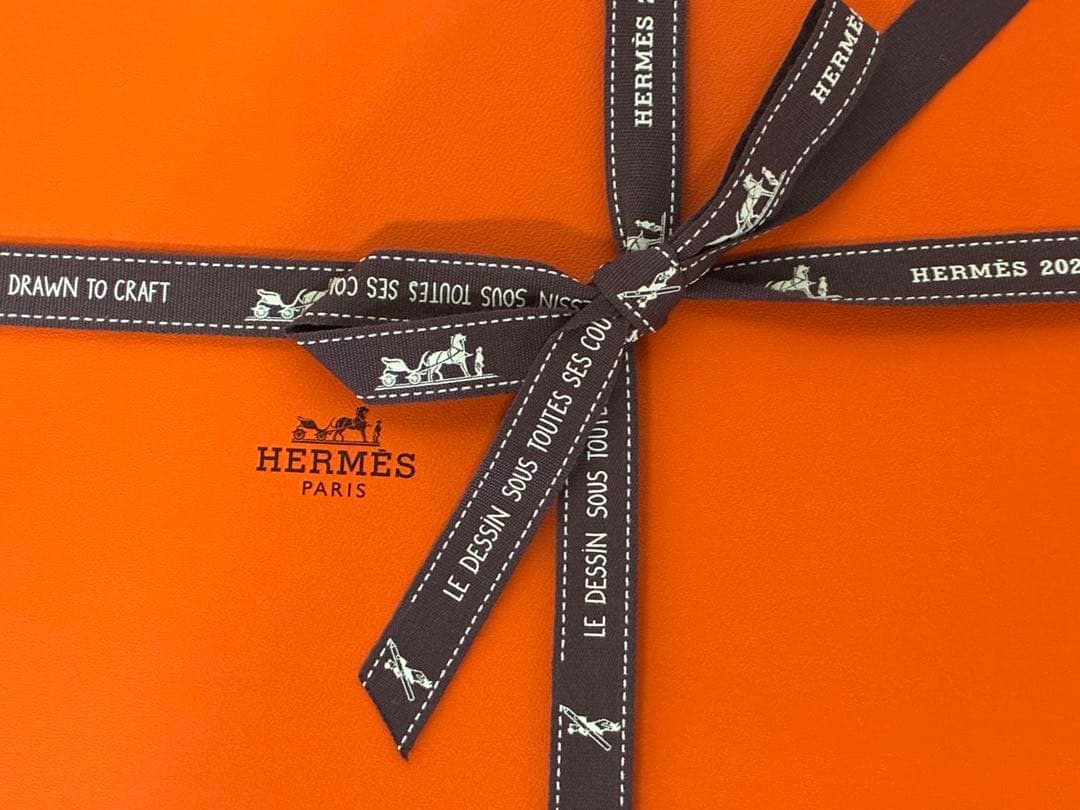 アント　　　　　　新品・未使用エルメス 2025 カシシル 140