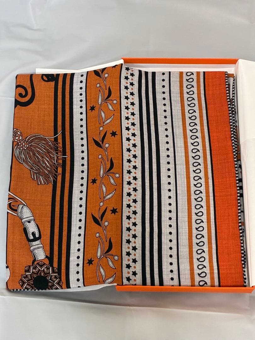 アント　　　　　　新品・未使用エルメス 2025 カシシル 140