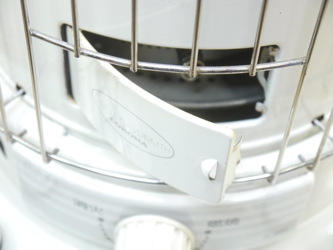 機構良好、外観・・・◆2013年。コロナ　石油ストーブ ホワイト 安全ガード付き