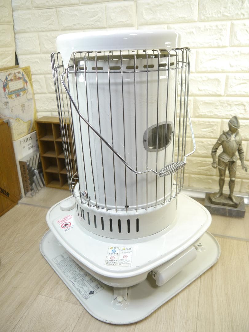 機構良好、外観・・・◆2013年。コロナ　石油ストーブ ホワイト 安全ガード付き