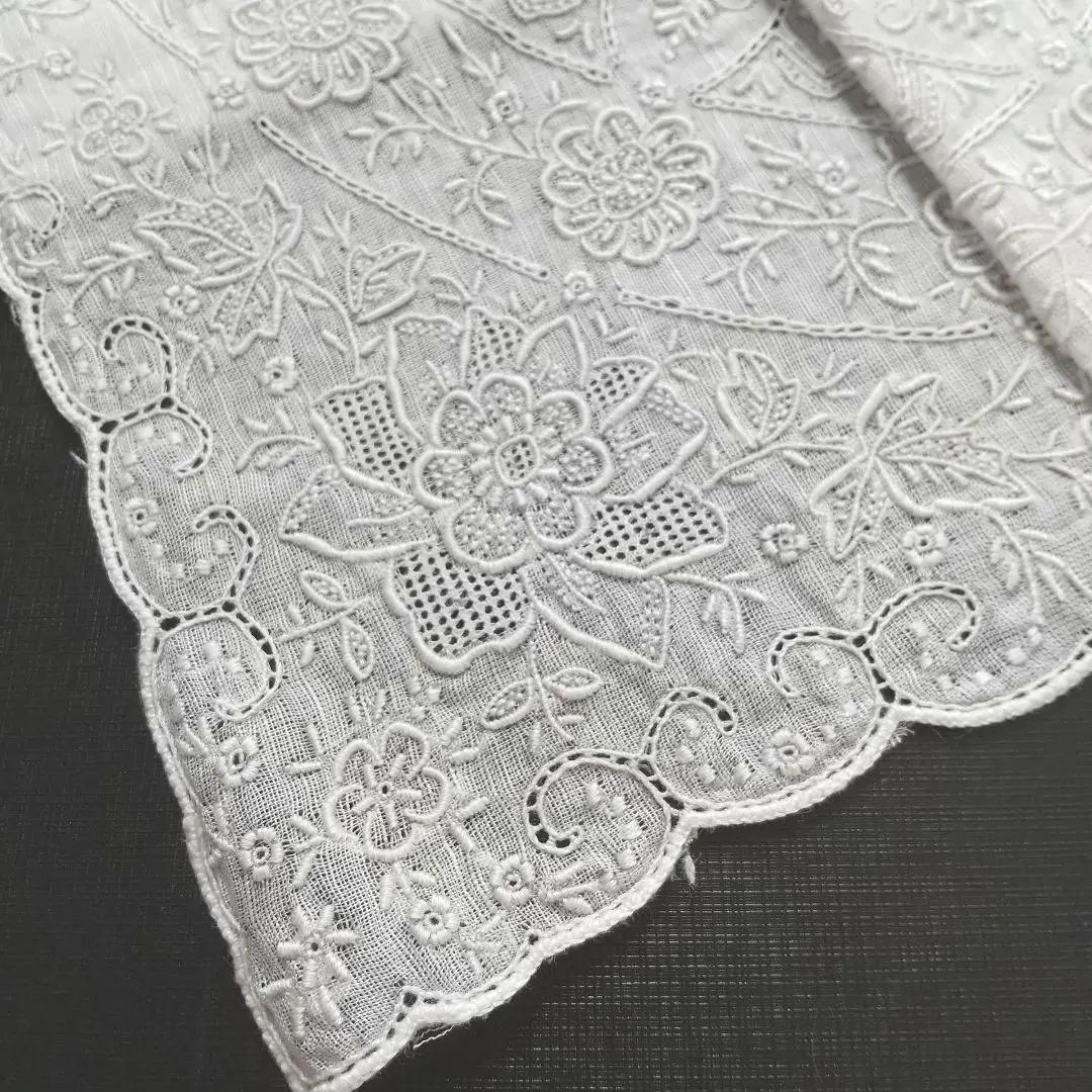 【新品】スワトウ　汕頭　刺繍ハンカチ　工芸品　美しい植物柄　透か