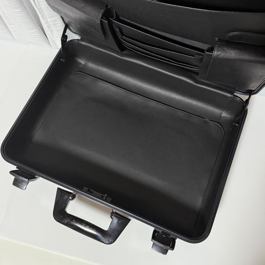 ⭐️極美品⭐️　ゼロハリバートン　アタッシュケース　アルミケース　ブラック