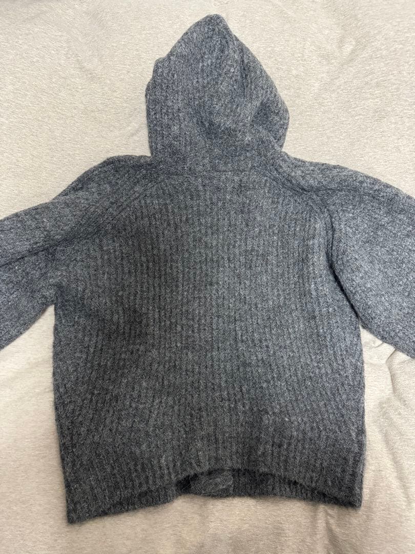 Knuth Marf フード付きグレークロップドニット