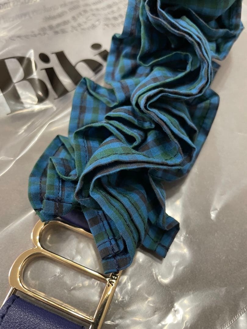 ファミリア bibiy コラボ フリル ストラップ