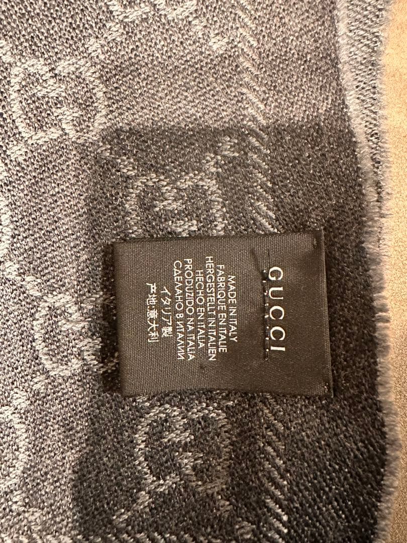 GUCCI グレー ウールマフラー GGパターン