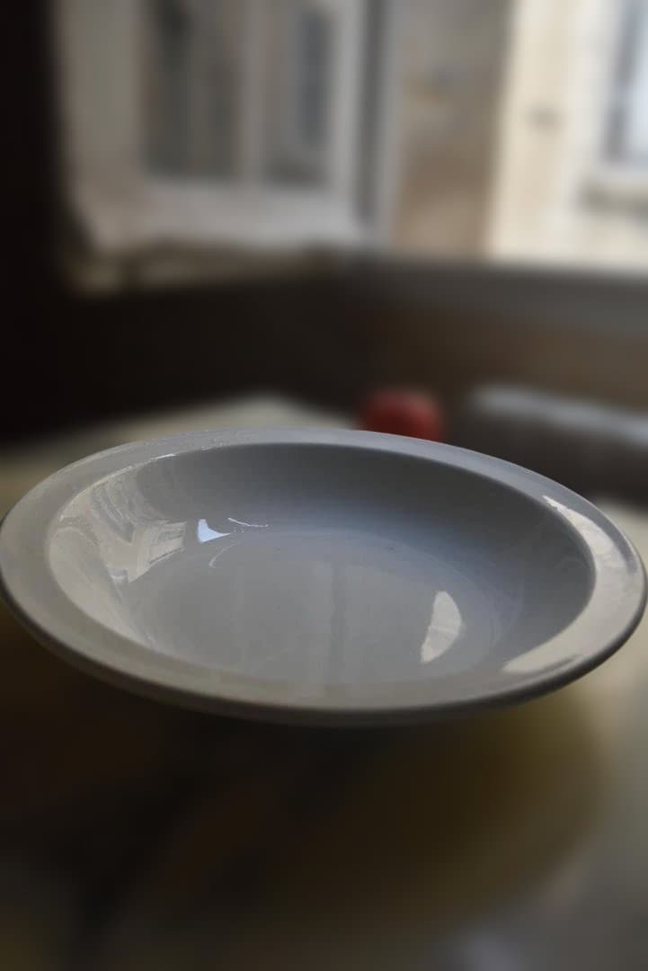 美品クレイユモントロー　白釉サラディエ（31㎝）フランスアンティーク