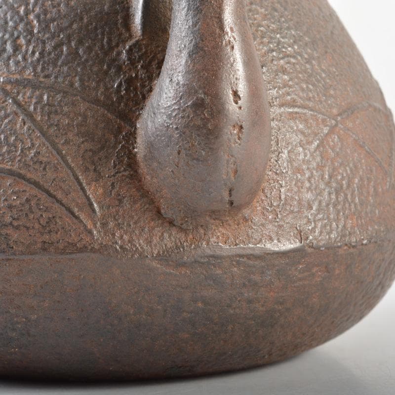 煎茶道具　龍文堂造　宝珠形秋草文　銅蓋　鉄瓶　鉄壷　D　R6027