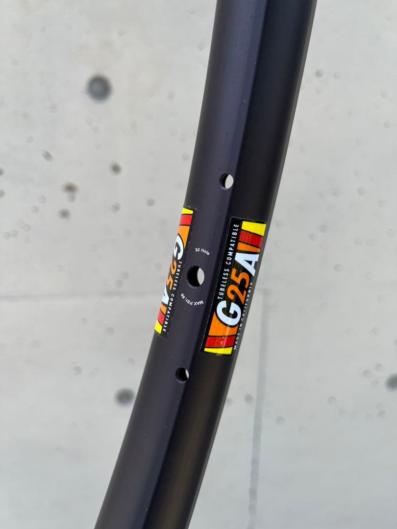 パーツ WHITE INDUSTRIES G25A 700c/32H