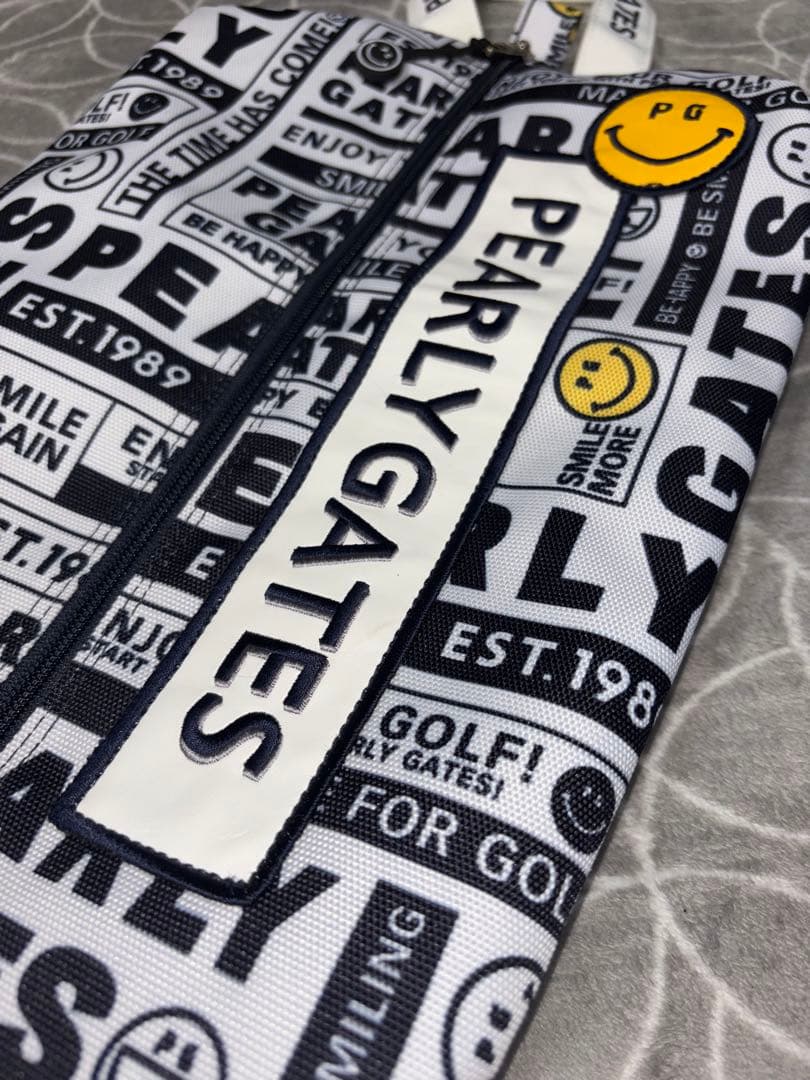 （超美品）パーリーゲイツ 、ニュースペーパー柄、シューズケース、完売品